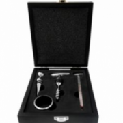 KIT VINHO PESRONALIZADO COM CAIXA DE MADEIRA