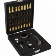 KIT VINHO COM CAIXA DE MADEIRA COM XADREZ